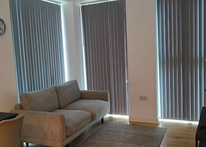 New Deluxe Birmingham City Centre Apartment 3 Bed