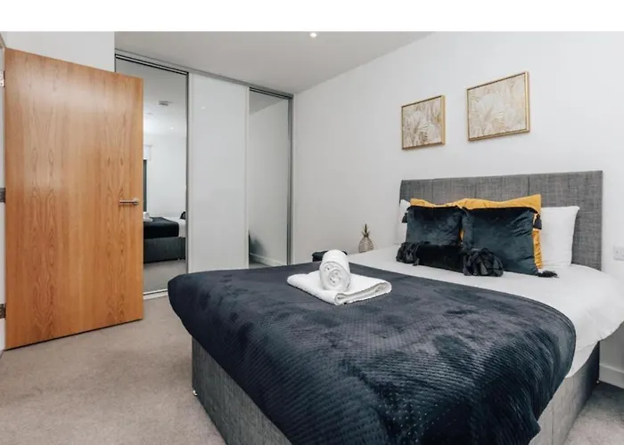 New Deluxe Birmingham City Centre Apartment 3 Bed